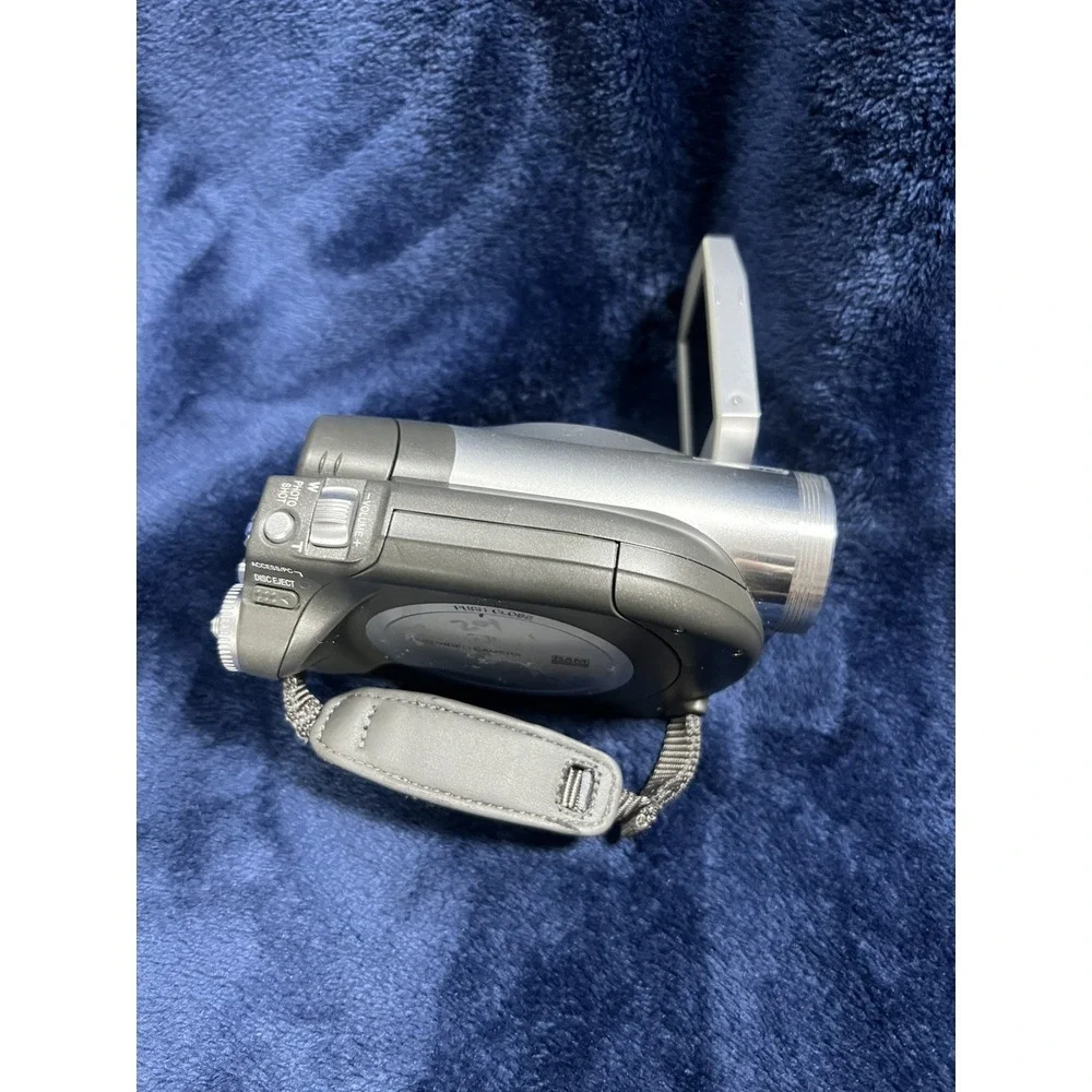 Panasonic VDR-D100‎ Camcorder -  Silver